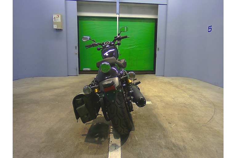 Мотоцикл ретро-круизер Yamaha BOLT 950 R круизер VN04J модиф R боковая мотосумка
