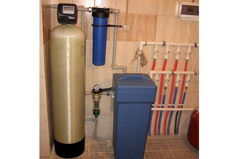Фильтры очистки воды из скважины в загородный дом до питьевой с установкой